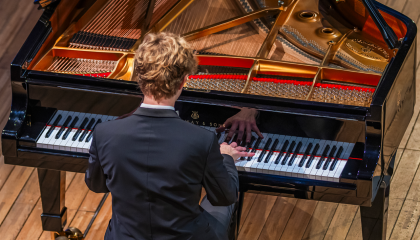 1280x732_aktu-klavirnaPJ26